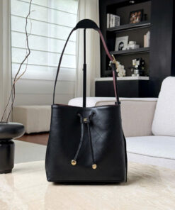 CHANEL BUCKET BAG 26B - SMALL - BLACK - LAMBSKIN - GOLD