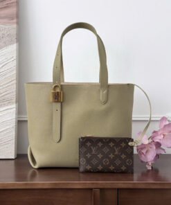 LV LOW KEY CABAS – MM – CLAY – GRAINED CALFSKIN – GOLD