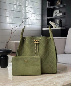 CHANEL 25 – MEDIUM – GREEN – SUEDE CALFSKIN – GOLD