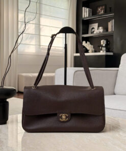 CHANEL MAXI FLAP BAG – SMALL – BROWN – GRAINED CALFSKIN – GOLD CHAMPAGNE