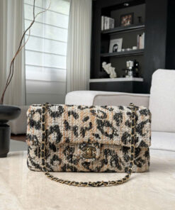 CHANEL MAXI FLAP BAG - BROWN & BLACK & WHITE - TWEED - GOLD CHAMPAGNE